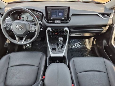 Used 2022 Toyota RAV4 XLE Premium AWD/4WD image 13