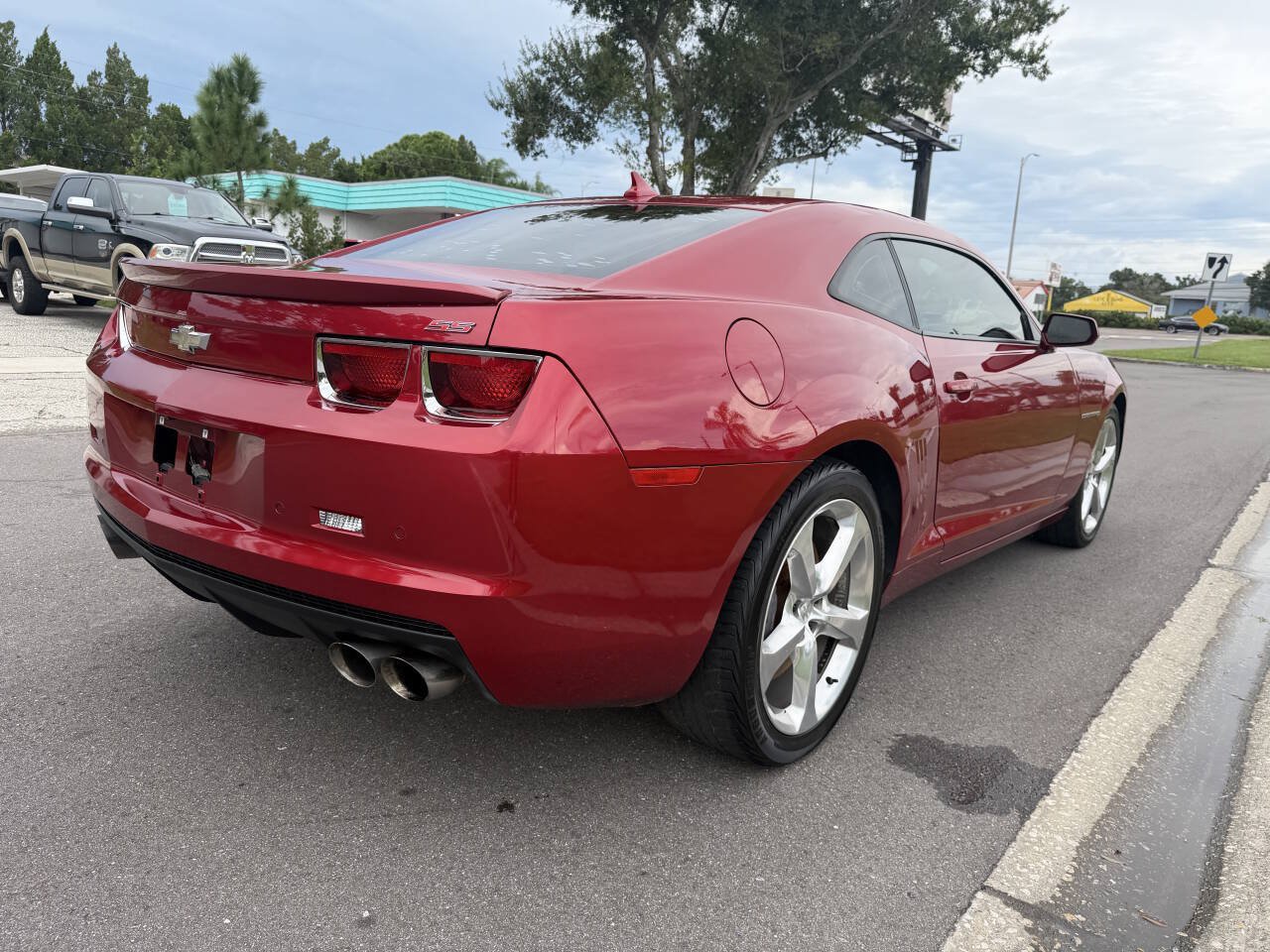 Used 2013 Chevrolet Camaro SS w/ RS Package RWD image 4