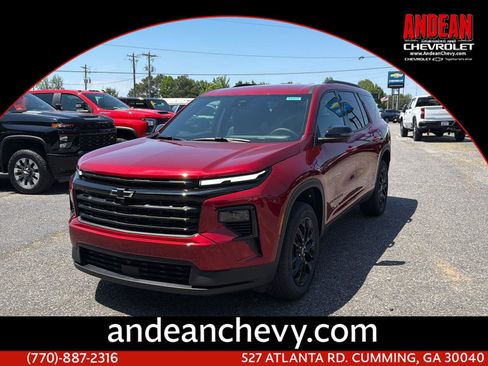 New 2026 Chevrolet Traverse LT w/ Midnight/Sport Edition FWD image 1