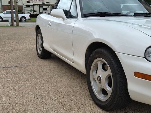 Used 1999 MAZDA MX-5 Miata image 14