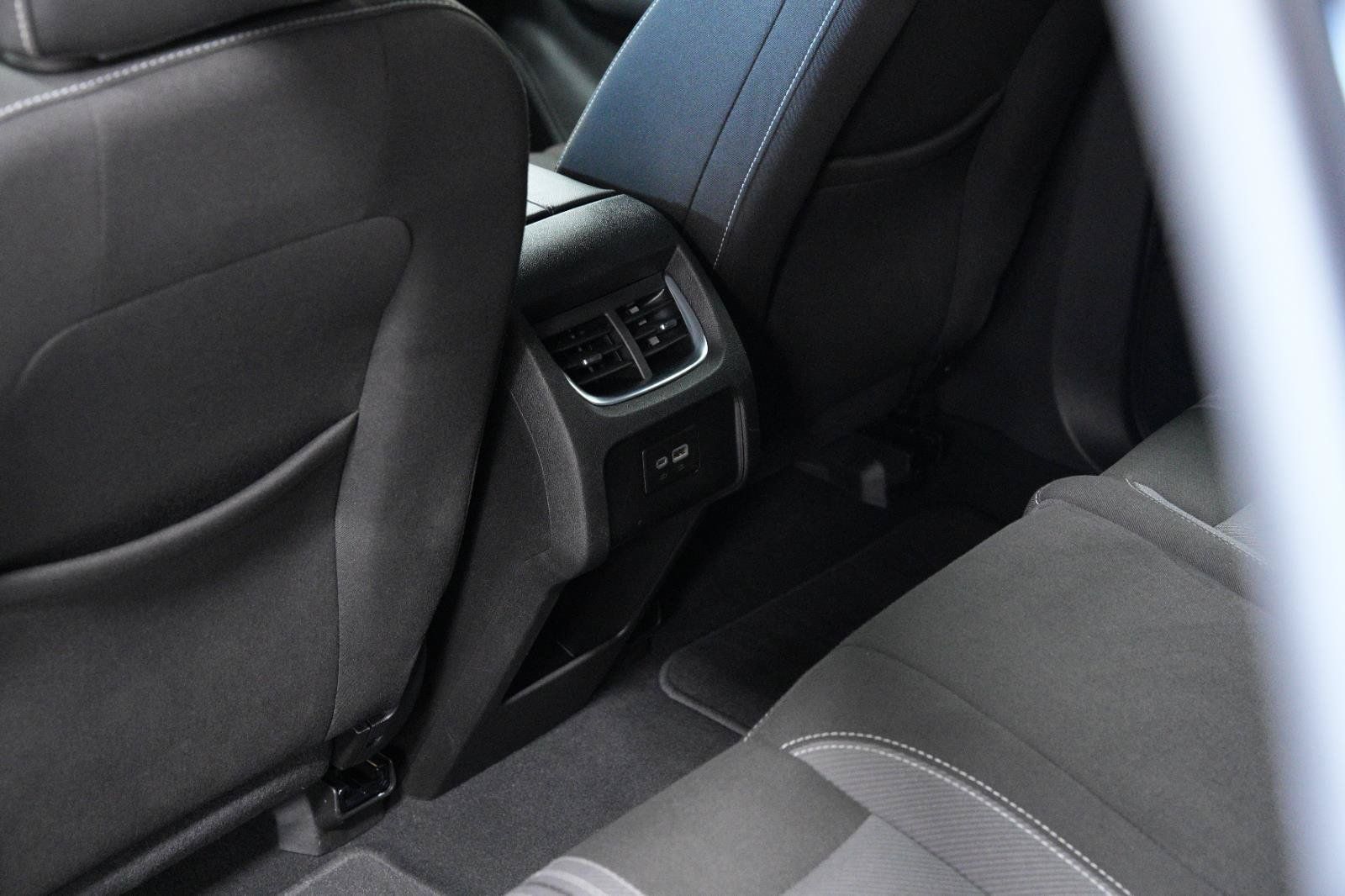 Used 2025 Chevrolet Blazer LT AWD/4WD image 31