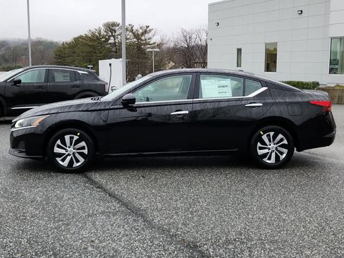 Used 2025 Nissan Altima 2.5 S FWD image 5