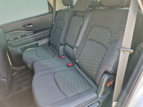 Certified 2022 Nissan Pathfinder SV FWD image 18