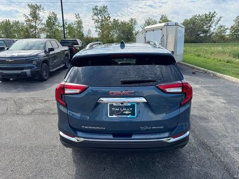 Used 2024 GMC Terrain SLT AWD/4WD image 6