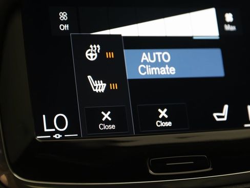 Used 2022 Volvo XC90 T6 Momentum w/ Climate Package image 8