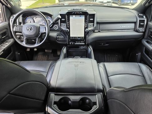 Used 2022 RAM 2500 Limited w/ Night Edition AWD/4WD image 8