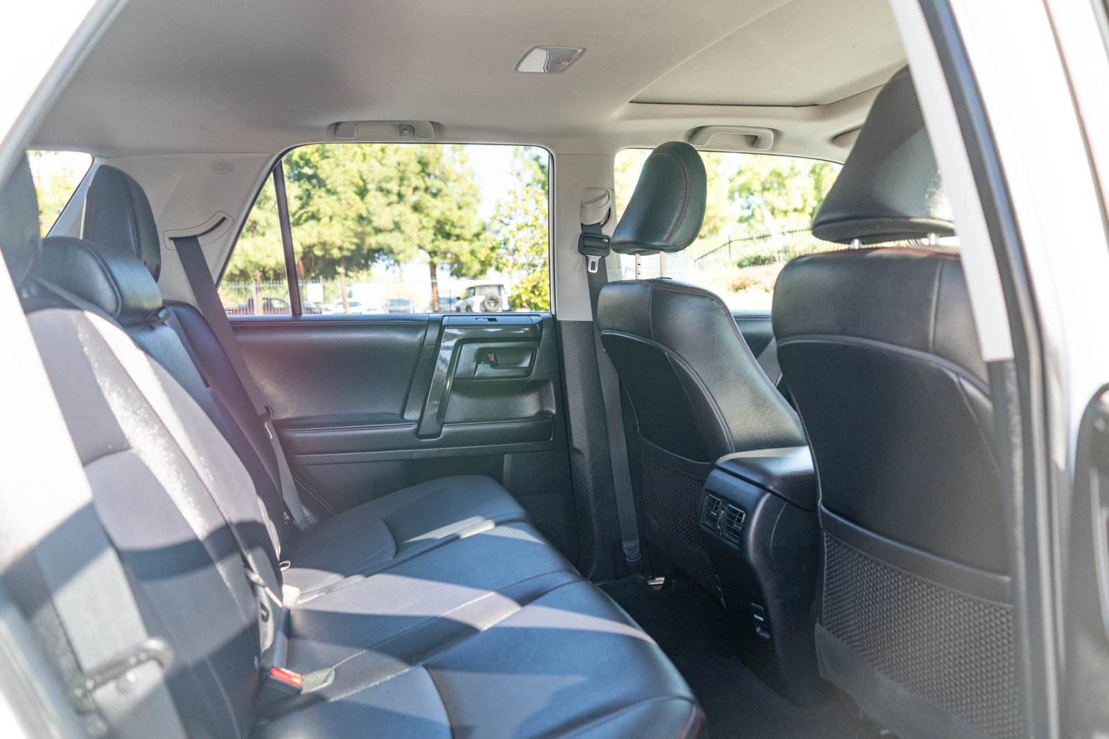 Used 2019 Toyota 4Runner TRD Off-Road Premium AWD/4WD image 18
