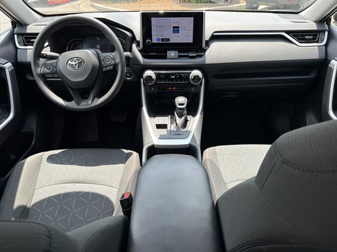 Certified 2024 Toyota RAV4 XLE FWD image 4