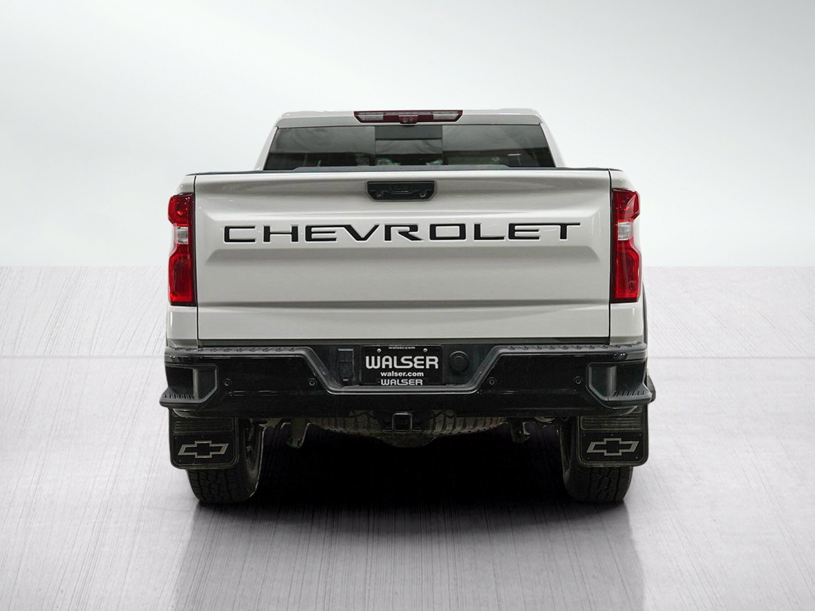 Used 2023 Chevrolet Silverado 1500 ZR2 w/ Technology Package AWD/4WD image 4