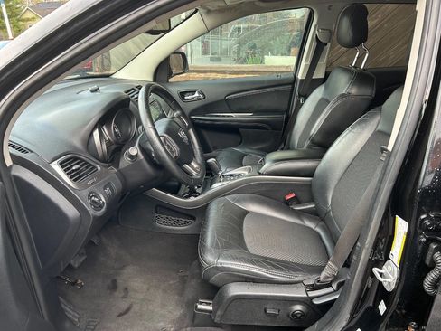 Used 2015 Dodge Journey Crossroad w/ Flexible Seating Group image 9