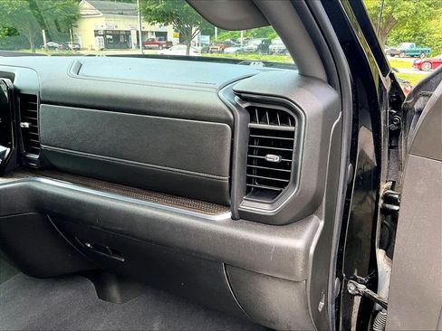 Used 2023 Chevrolet Silverado 1500 LT AWD/4WD image 13