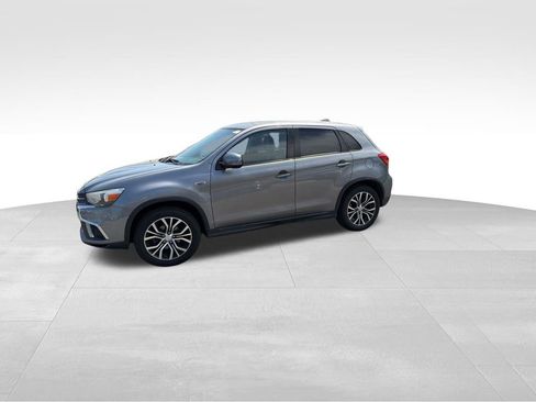 Used 2018 Mitsubishi Outlander Sport SE FWD image 2