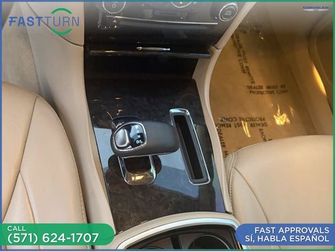 Used 2014 Chrysler 300 w/ Driver Convenience Group RWD image 19