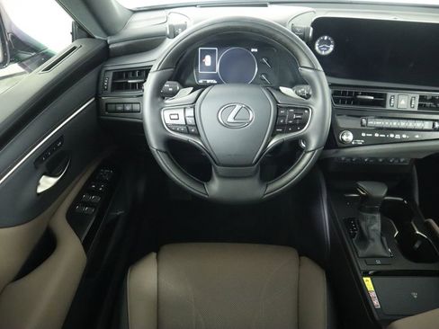 Used 2025 Lexus ES 350 Luxury image 10