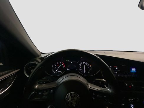 Used 2022 Alfa Romeo Giulia Ti image 7