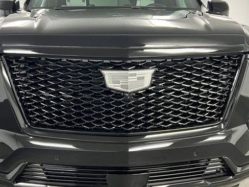 New 2026 Cadillac Escalade ESV Platinum Sport w/ LPO, ONYX Package image 9
