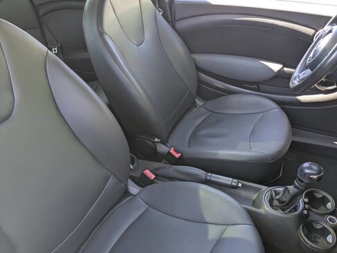 Used 2011 MINI Cooper Clubman w/ Premium Pkg image 10