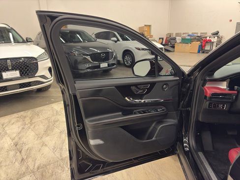 Used 2025 Lincoln Corsair Grand Touring w/ Equipment Group 302A image 11