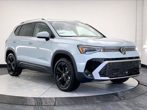 New 2026 Volkswagen Taos SEL AWD/4WD image 4