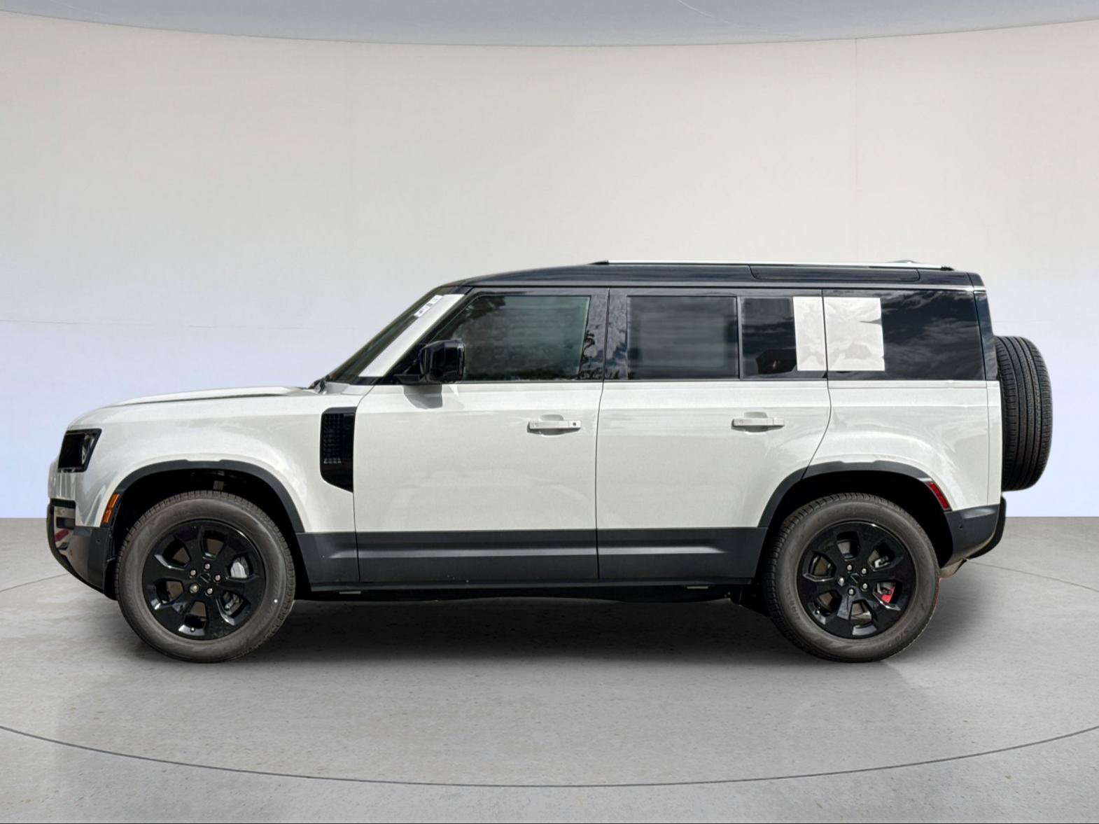 New 2026 Land Rover Defender 110 S AWD/4WD image 3