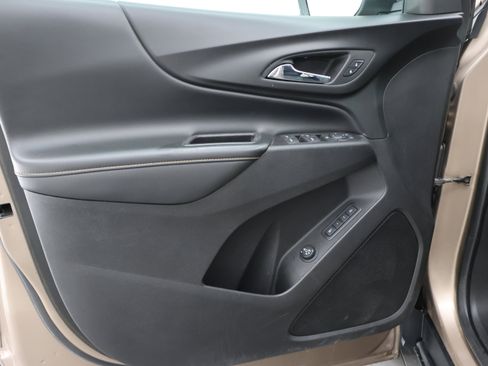 Used 2018 Chevrolet Equinox Premier image 39