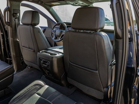 Used 2023 Chevrolet Suburban RST w/ Sport Performance Package image 31