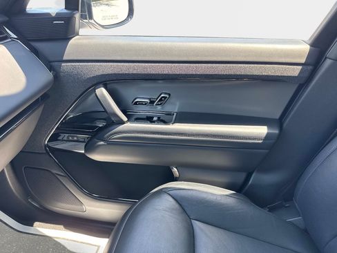 Used 2025 Land Rover Range Rover Sport SE AWD/4WD image 22