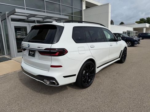 Used 2026 BMW X7 xDrive40i w/ Dynamic Handling Package AWD/4WD image 3
