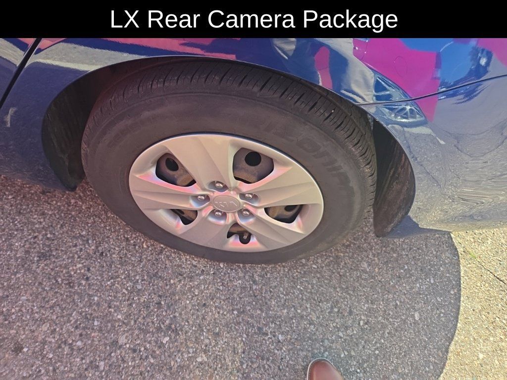 Used 2018 Kia Forte LX w/ LX Rear Camera Package FWD image 5