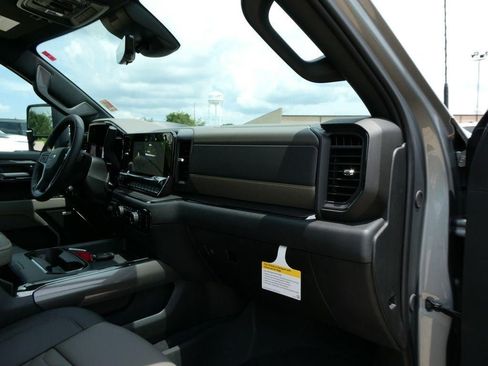 New 2026 Chevrolet Silverado 2500 ZR2 w/ LPO, Dark Essentials Package AWD/4WD image 13