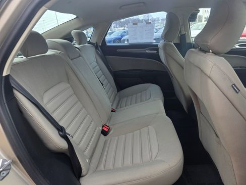 Used 2017 Ford Fusion S image 6