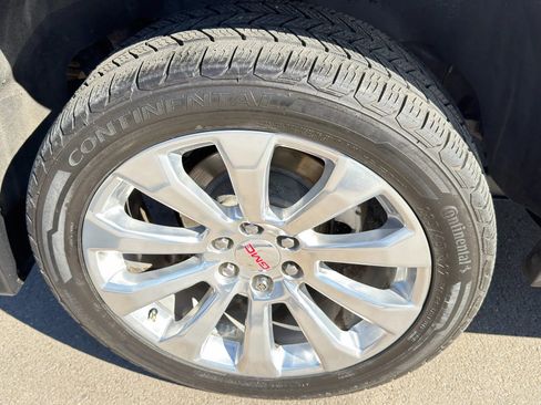 Used 2017 GMC Yukon Denali image 11