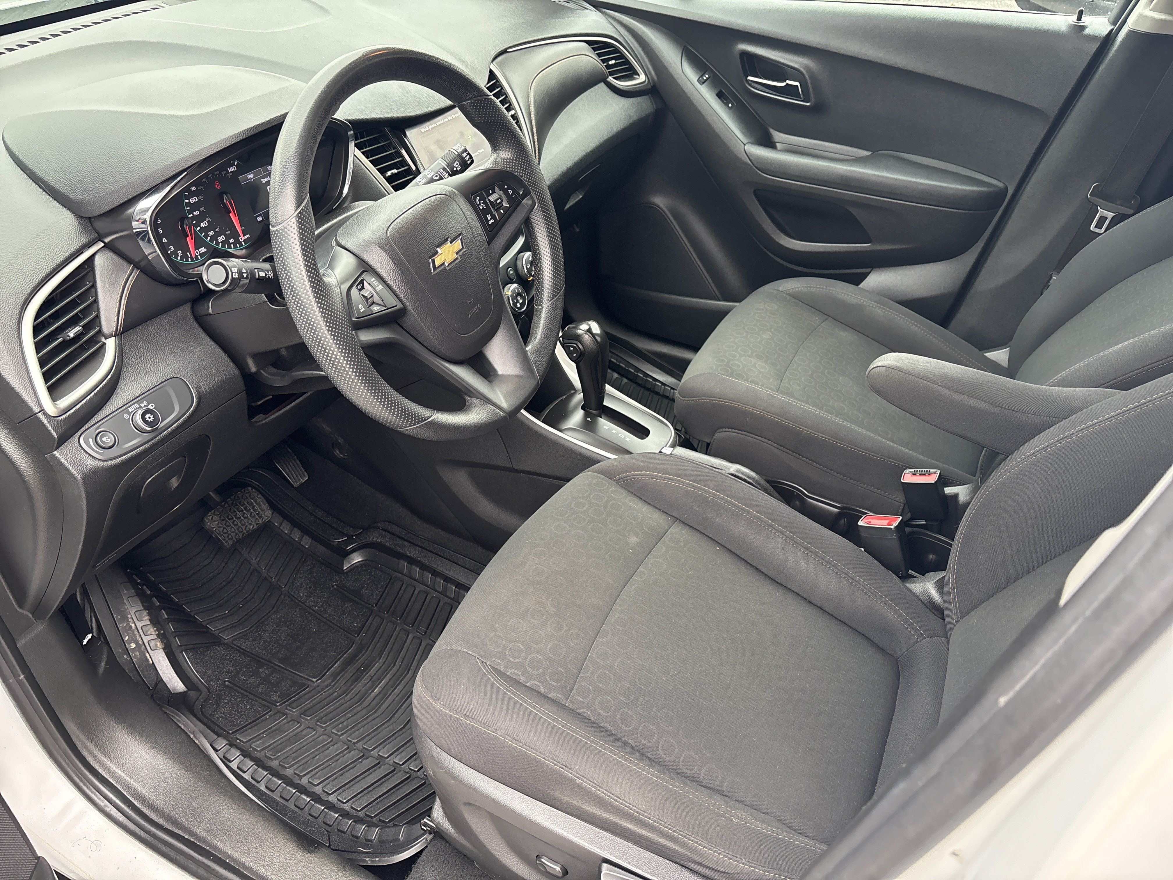 Used 2020 Chevrolet Trax LS w/ Tint and Cruise Package FWD image 8