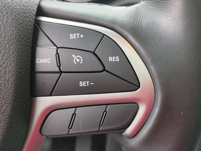 Used 2018 Jeep Grand Cherokee Limited AWD/4WD image 21