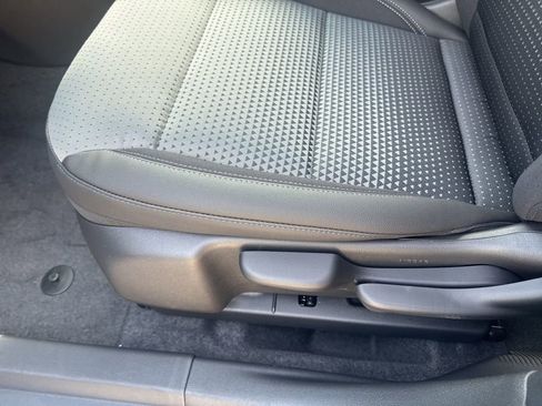 New 2026 Chevrolet Trax LT w/ Midnight Edition image 17