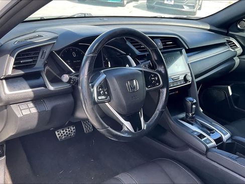 Used 2019 Honda Civic Sport image 2