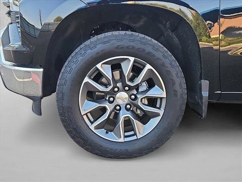 Certified 2025 Chevrolet Silverado 1500 LT AWD/4WD image 24