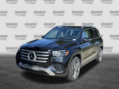 Used 2024 Mercedes-Benz GLS 450 4MATIC image 5