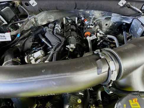 New 2026 Ford Expedition Active image 9