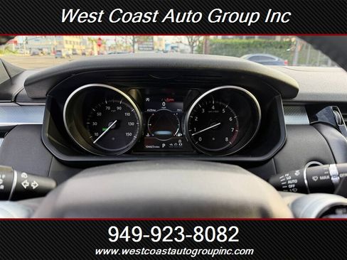 Used 2020 Land Rover Discovery Landmark AWD/4WD image 27