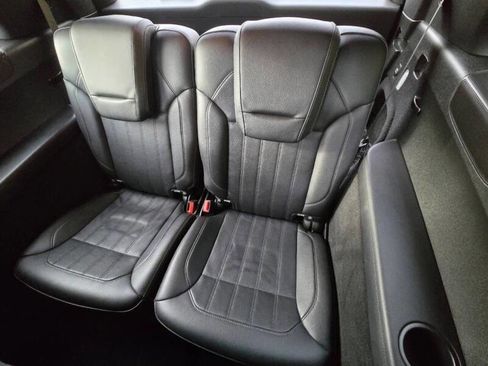 Used 2017 Mercedes-Benz GLS 450 4MATIC image 17