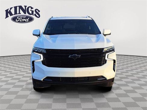 Used 2023 Chevrolet Suburban RST w/ Sport Performance Package image 8