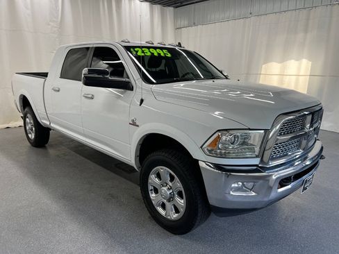 Used 2015 RAM 2500 Laramie w/ Cold Weather Group AWD/4WD image 3