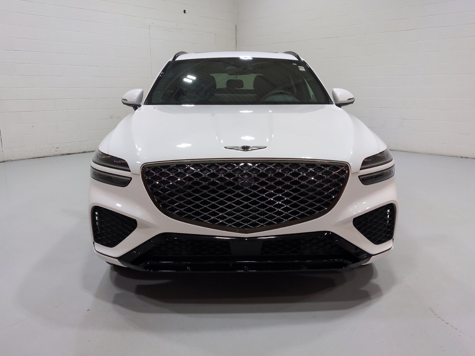 Certified 2025 Genesis GV70 3.5T Sport w/ Sport Prestige Package AWD/4WD image 8