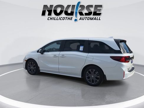 Certified 2025 Honda Odyssey Touring image 6