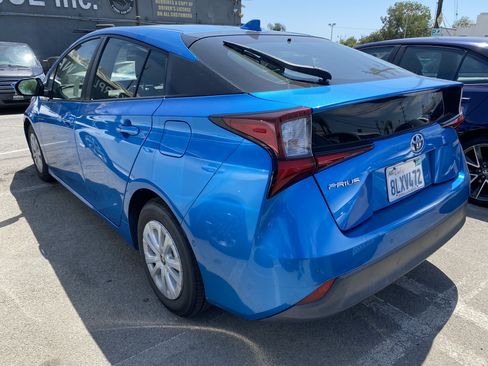 Used 2019 Toyota Prius LE w/ Carpet Mat Package FWD image 10