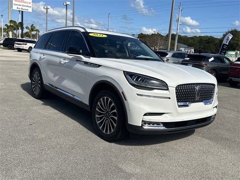 Certified 2021 Lincoln Aviator Reserve w/ Equipment Group 201A image 4