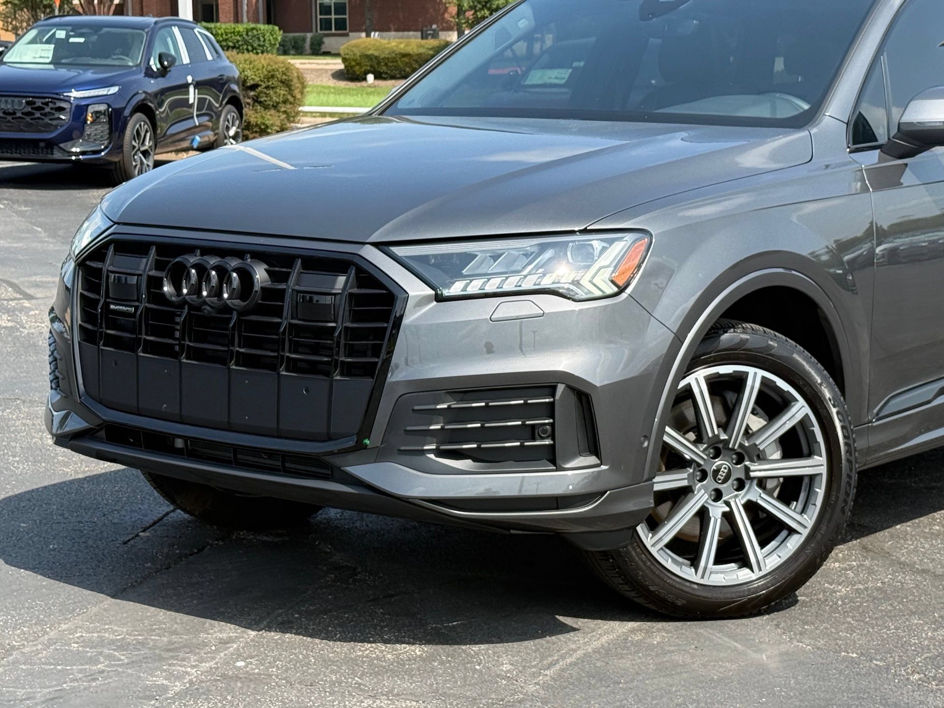 Certified 2023 Audi Q7 2.0T Premium Plus w/ Premium Plus Package AWD/4WD image 2