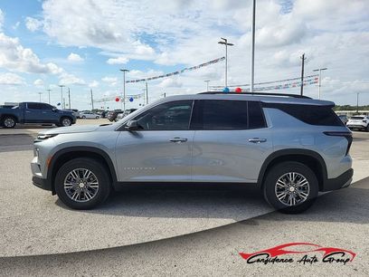 Used 2025 Chevrolet Traverse LT w/ LPO, Floor Liner Package