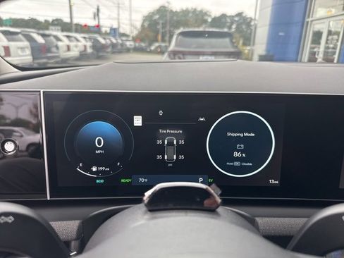 New 2025 Hyundai Tucson Limited image 32